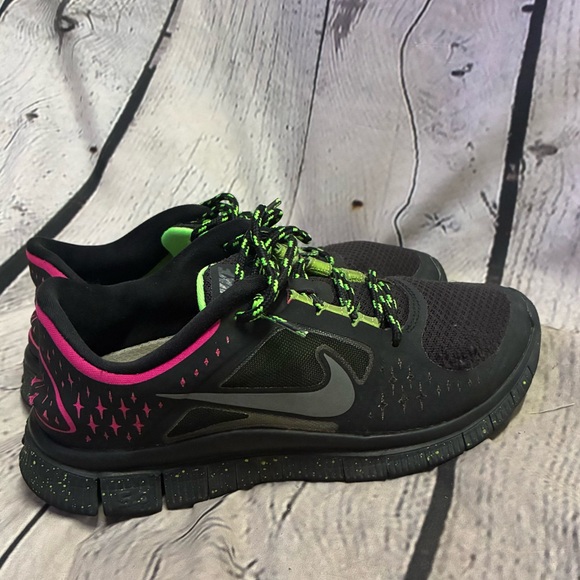Nike Shoes - Nike Free Run 5.0 Women's Black Neon Green Pink Sneakers Shoes Size 7 574324 036
